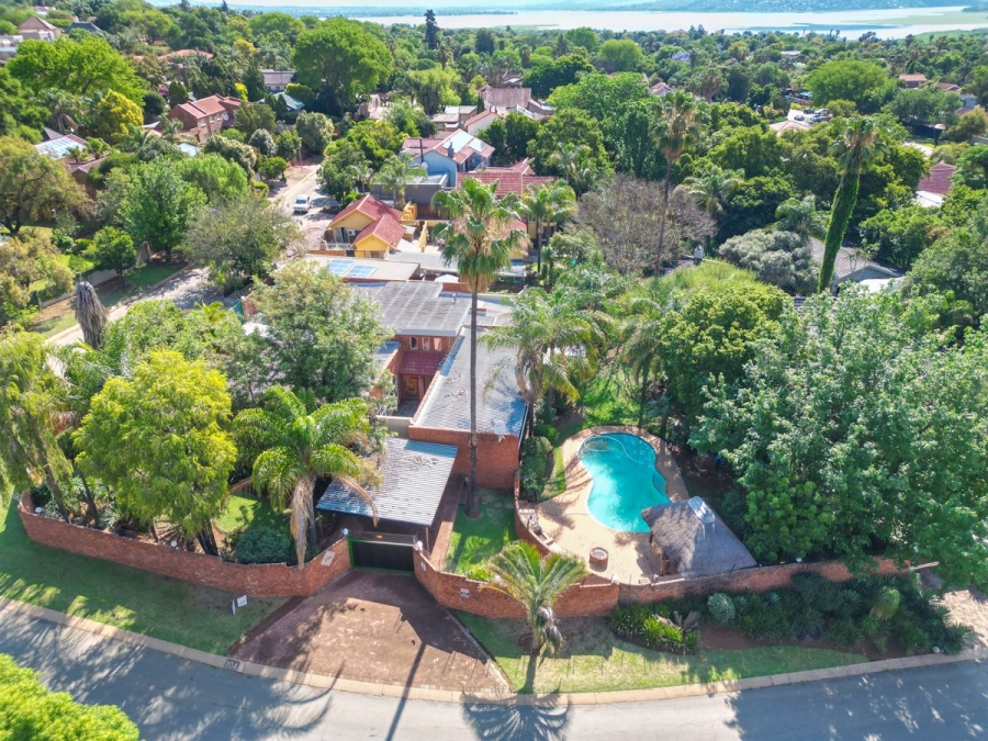 4 Bedroom Property for Sale in Ifafi North West